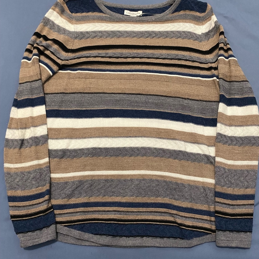 Lightweight sweater